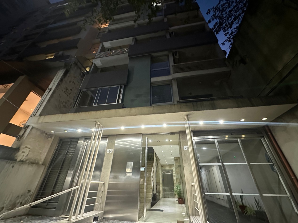 Departamento 2 ambientes en alquiler · 9° piso · Cochera · Lomas de Zamora centro