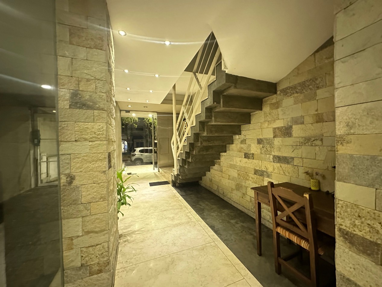 Departamento 2 ambientes en alquiler · 9° piso · Cochera · Lomas de Zamora centro