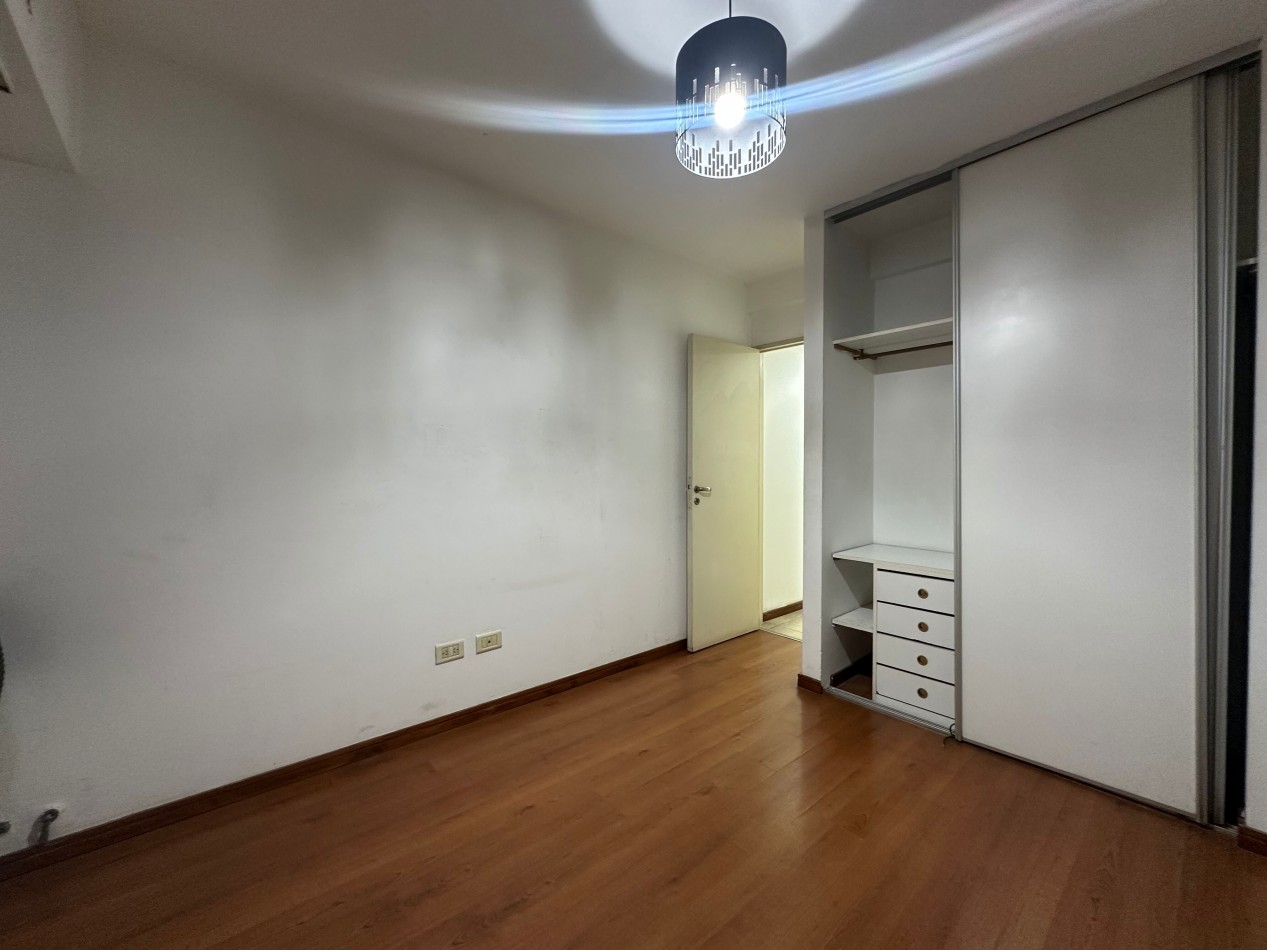 Departamento 2 ambientes en alquiler · 9° piso · Cochera · Lomas de Zamora centro