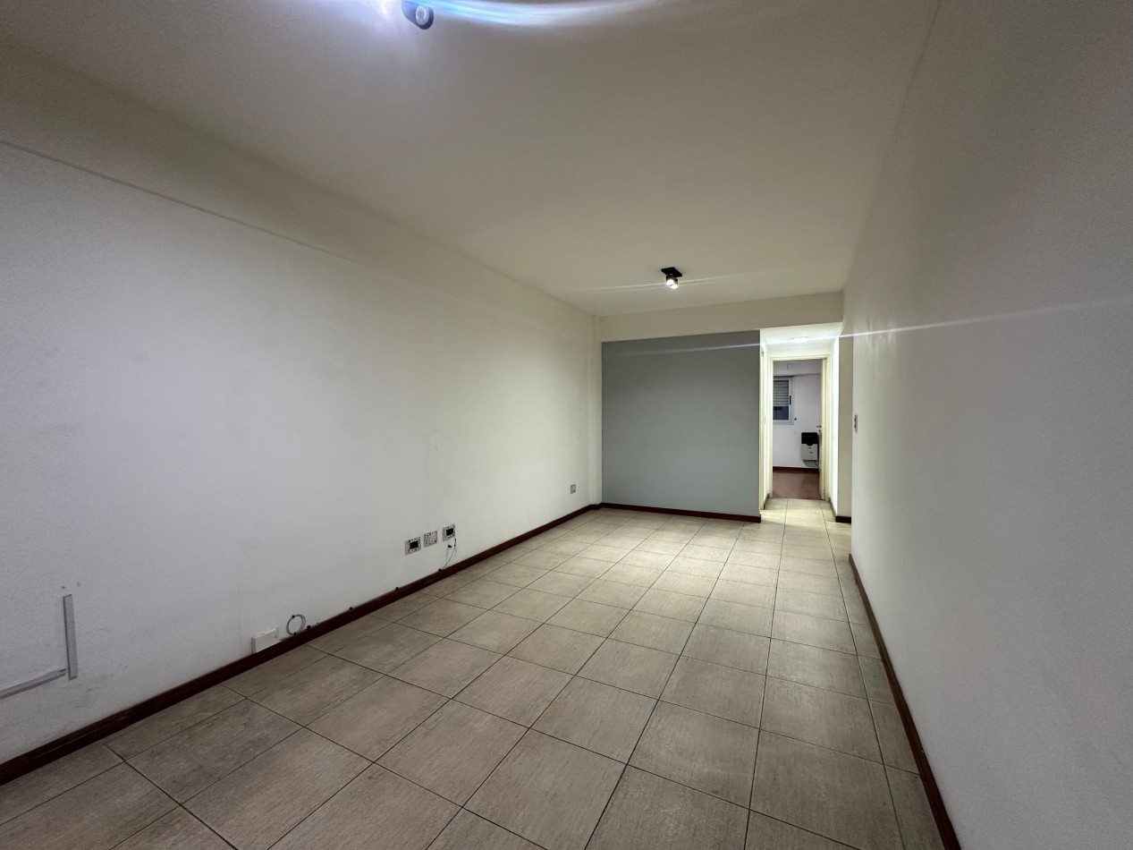 Departamento 2 ambientes en alquiler · 9° piso · Cochera · Lomas de Zamora centro