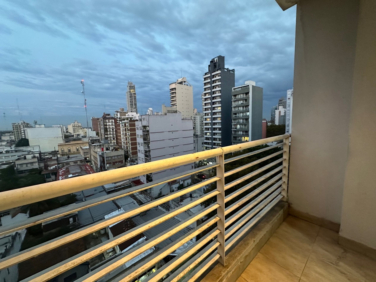 Departamento 2 ambientes en alquiler · 9° piso · Cochera · Lomas de Zamora centro