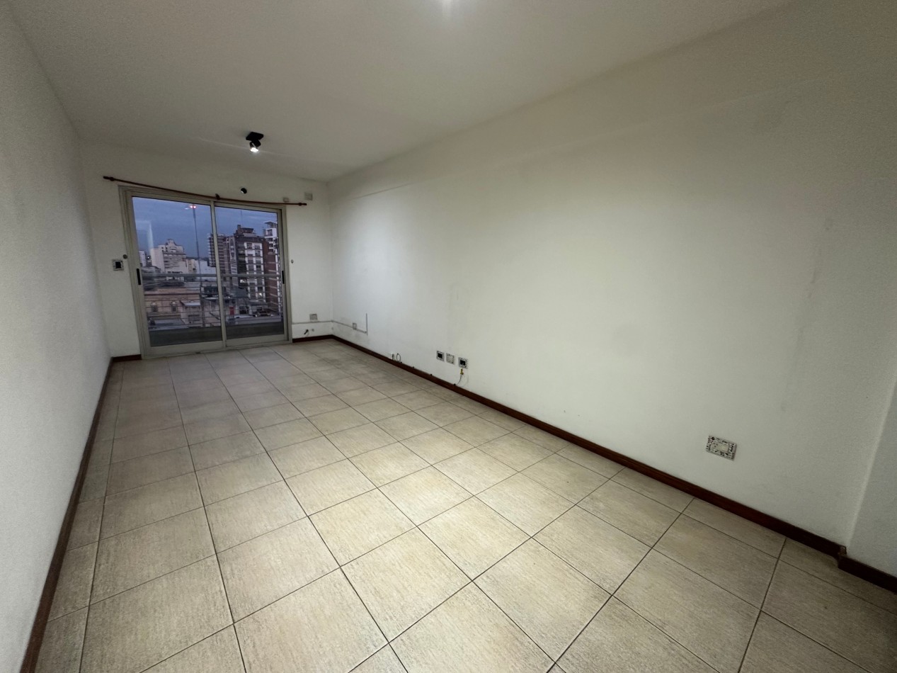 Departamento 2 ambientes en alquiler · 9° piso · Cochera · Lomas de Zamora centro
