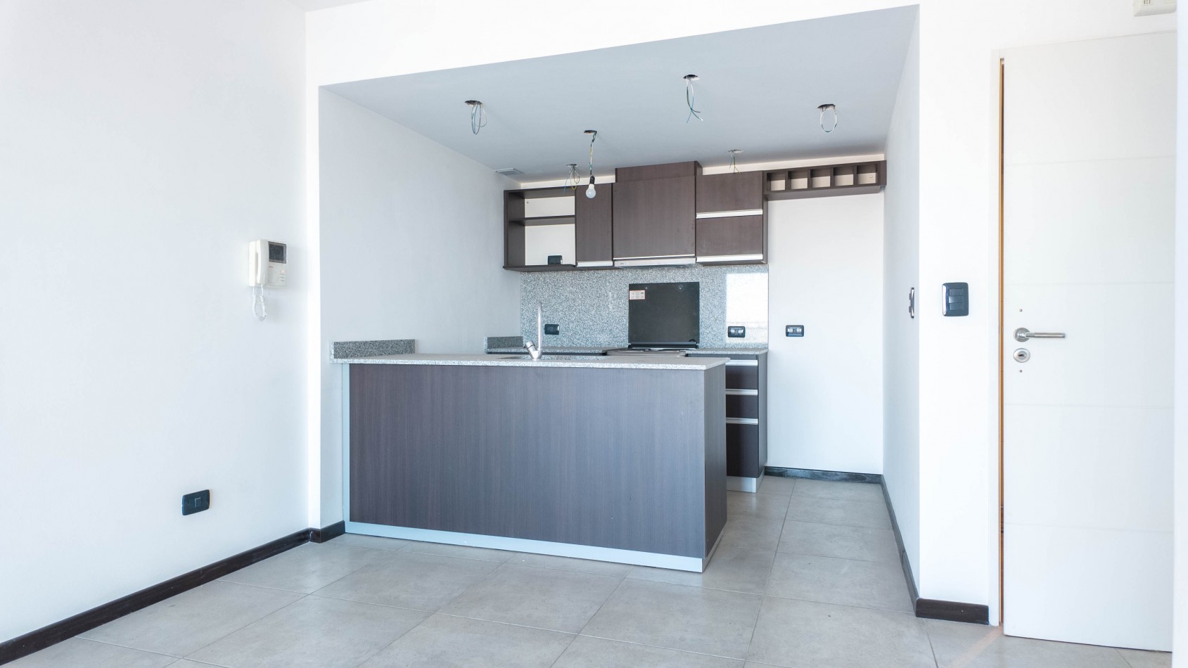 VENTA 3 ambientes con cochera y amenities - Piso MEDIO - Remedios de Escalada