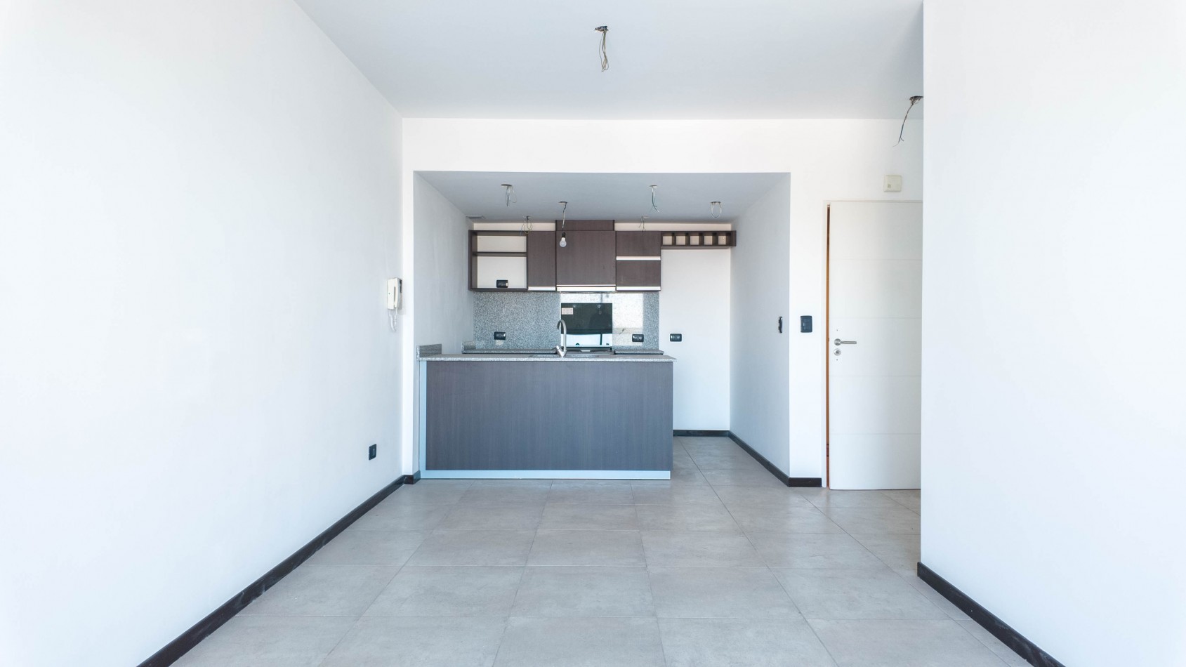 VENTA 3 ambientes con cochera y amenities - Piso MEDIO - Remedios de Escalada