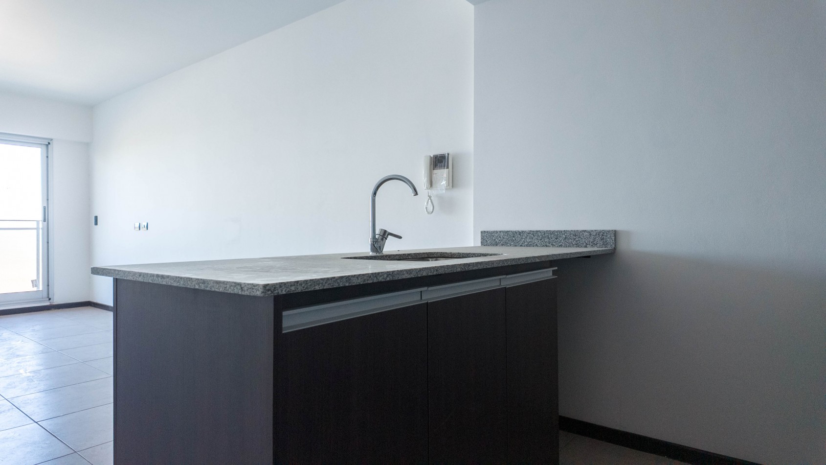 VENTA 3 ambientes con cochera y amenities - Piso MEDIO - Remedios de Escalada