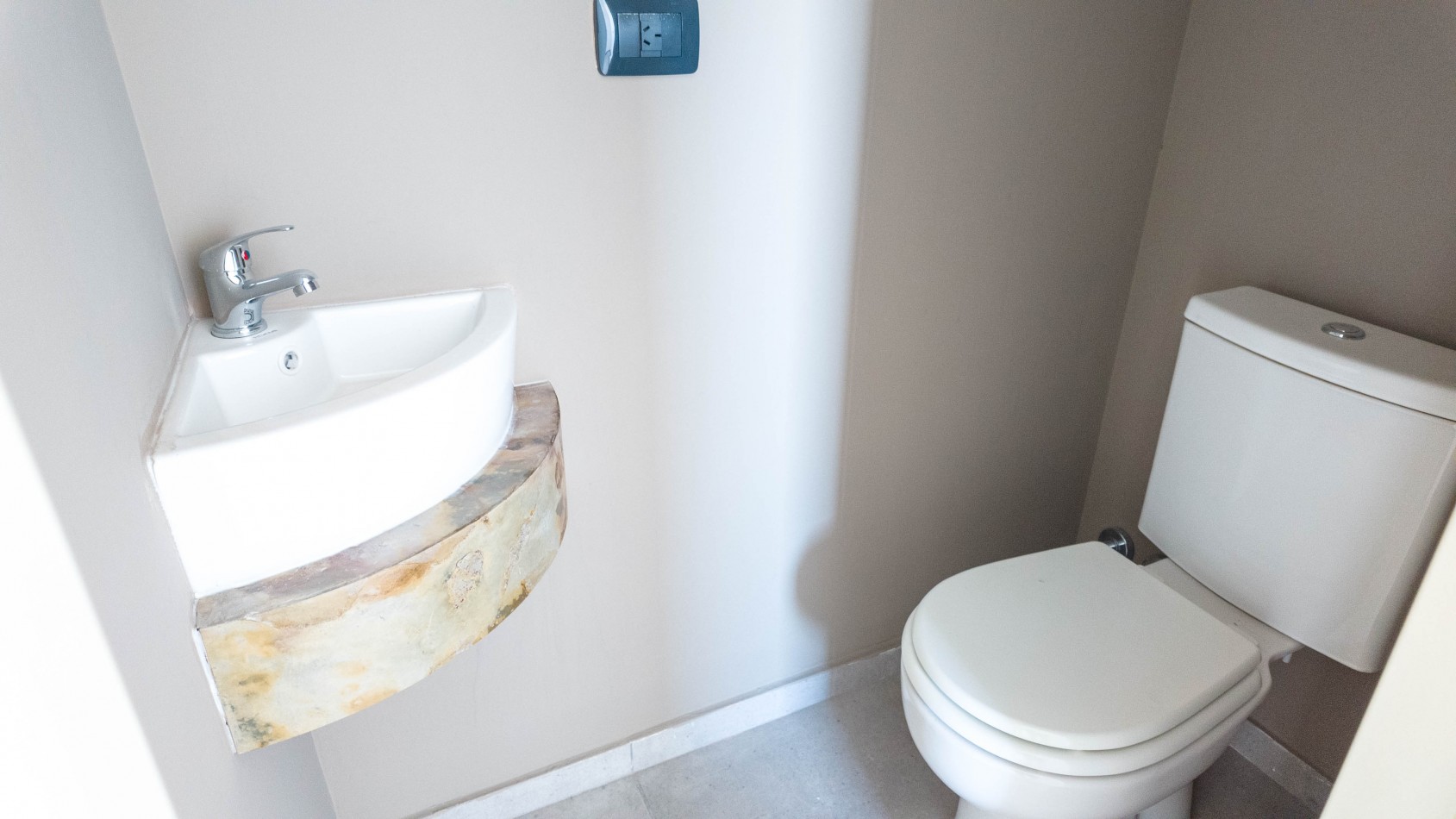 VENTA 3 ambientes con cochera y amenities - Piso MEDIO - Remedios de Escalada