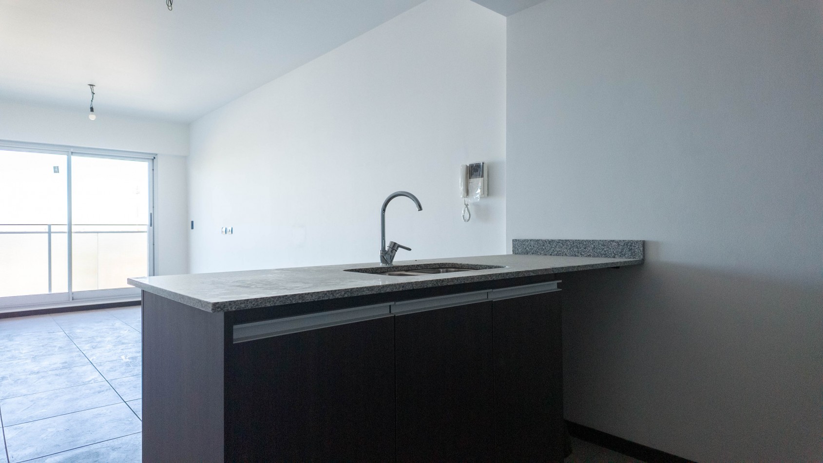 VENTA 3 ambientes con cochera y amenities - Piso MEDIO - Remedios de Escalada