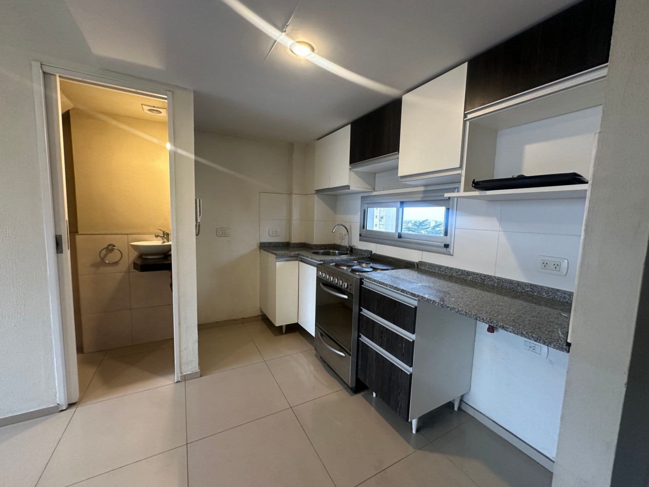 DEPARTAMENTO TIPO LOFT EN  ALQUILER DE 2 AMBIENTES CON TERRAZA PARRILLA YACUZZI  LOMAS CENTRO
