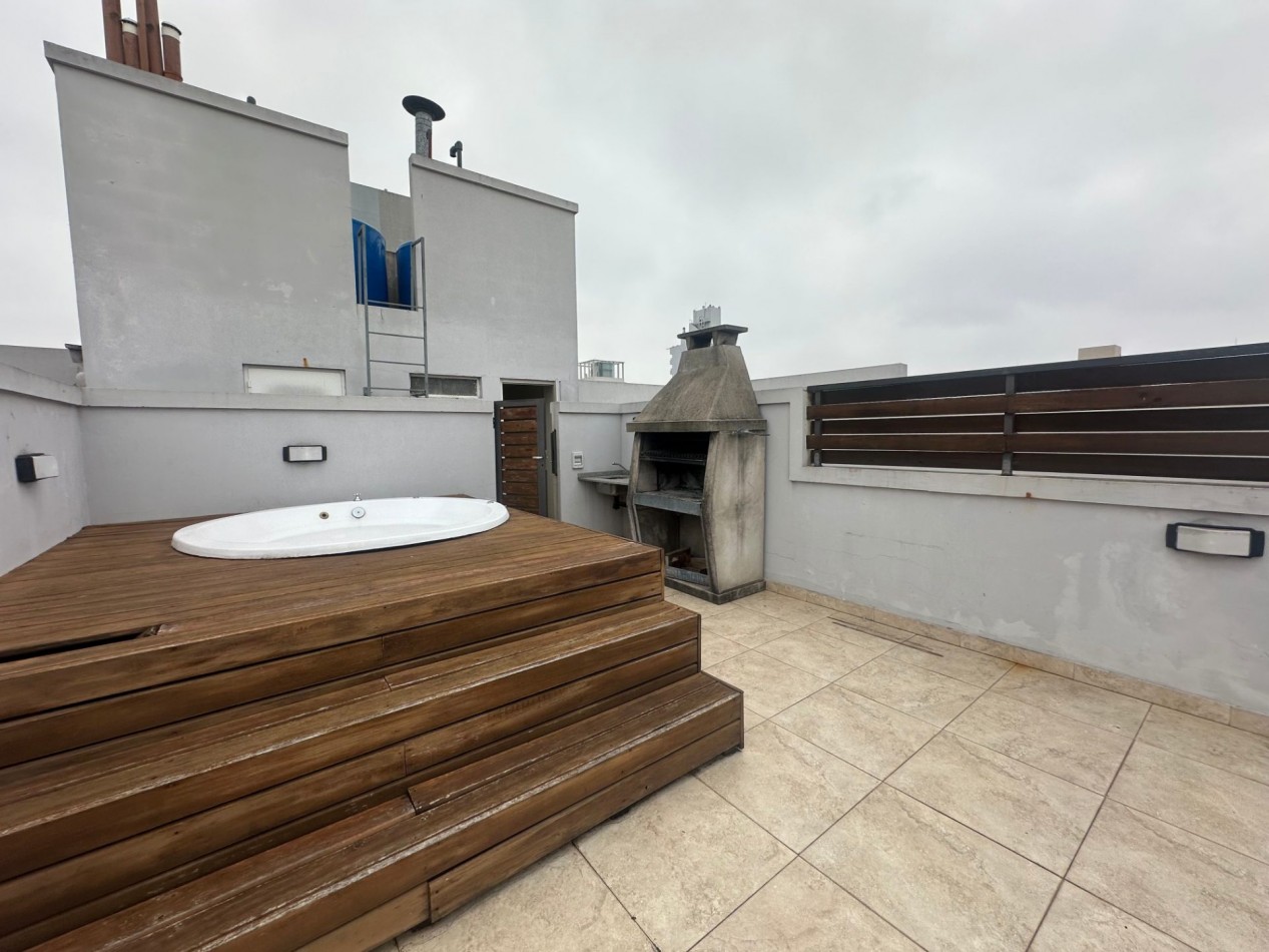 DEPARTAMENTO TIPO LOFT EN  ALQUILER DE 2 AMBIENTES CON TERRAZA PARRILLA YACUZZI  LOMAS CENTRO