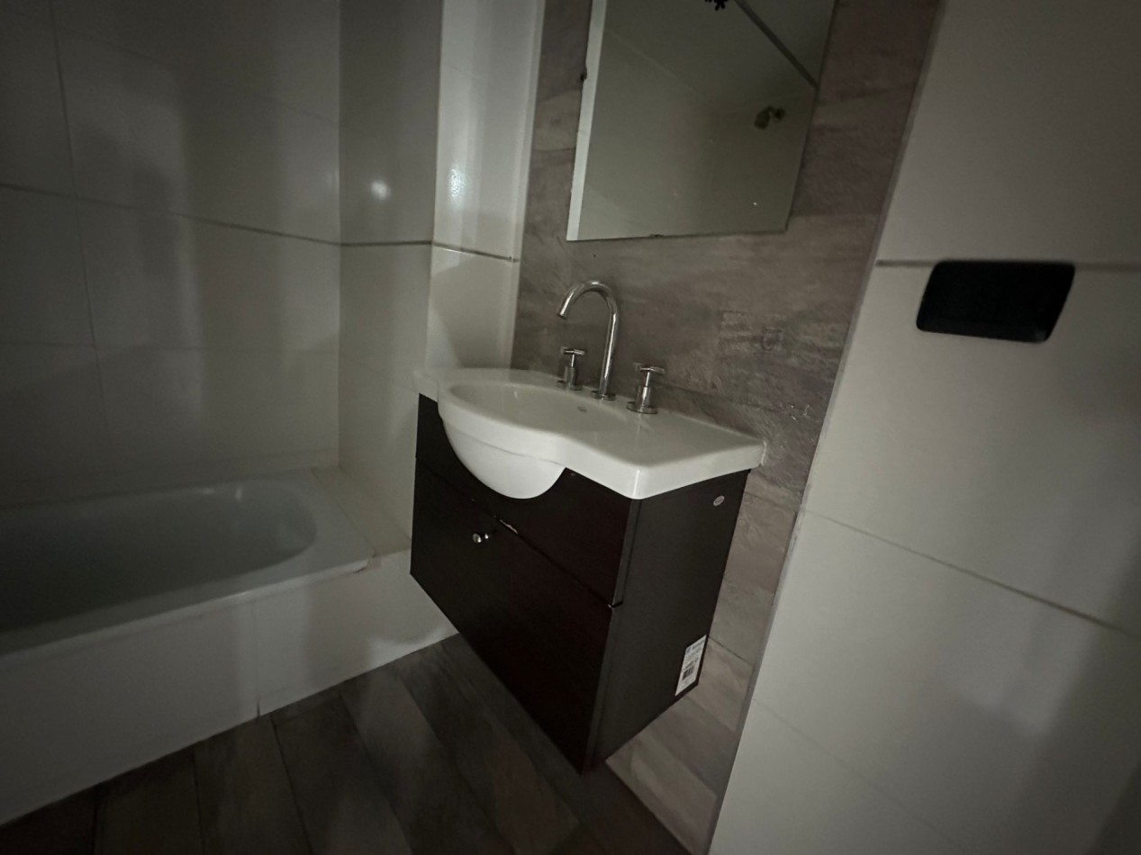 ALQUILER MONOAMBIENTE  PISO 2 CON COCHERA REMEDIOS DE ESCALADA
