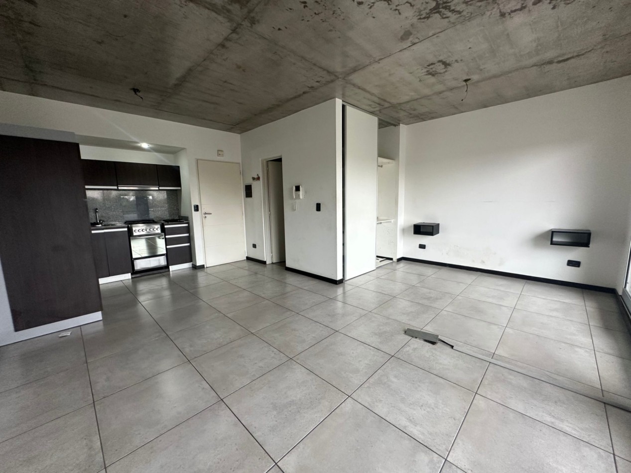 ALQUILER MONOAMBIENTE  PISO 2 CON COCHERA REMEDIOS DE ESCALADA