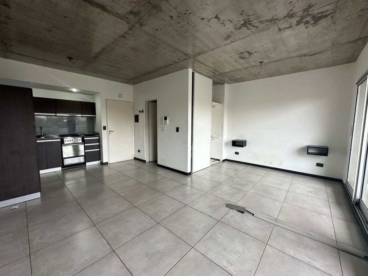 ALQUILER MONOAMBIENTE  PISO 2 CON COCHERA REMEDIOS DE ESCALADA