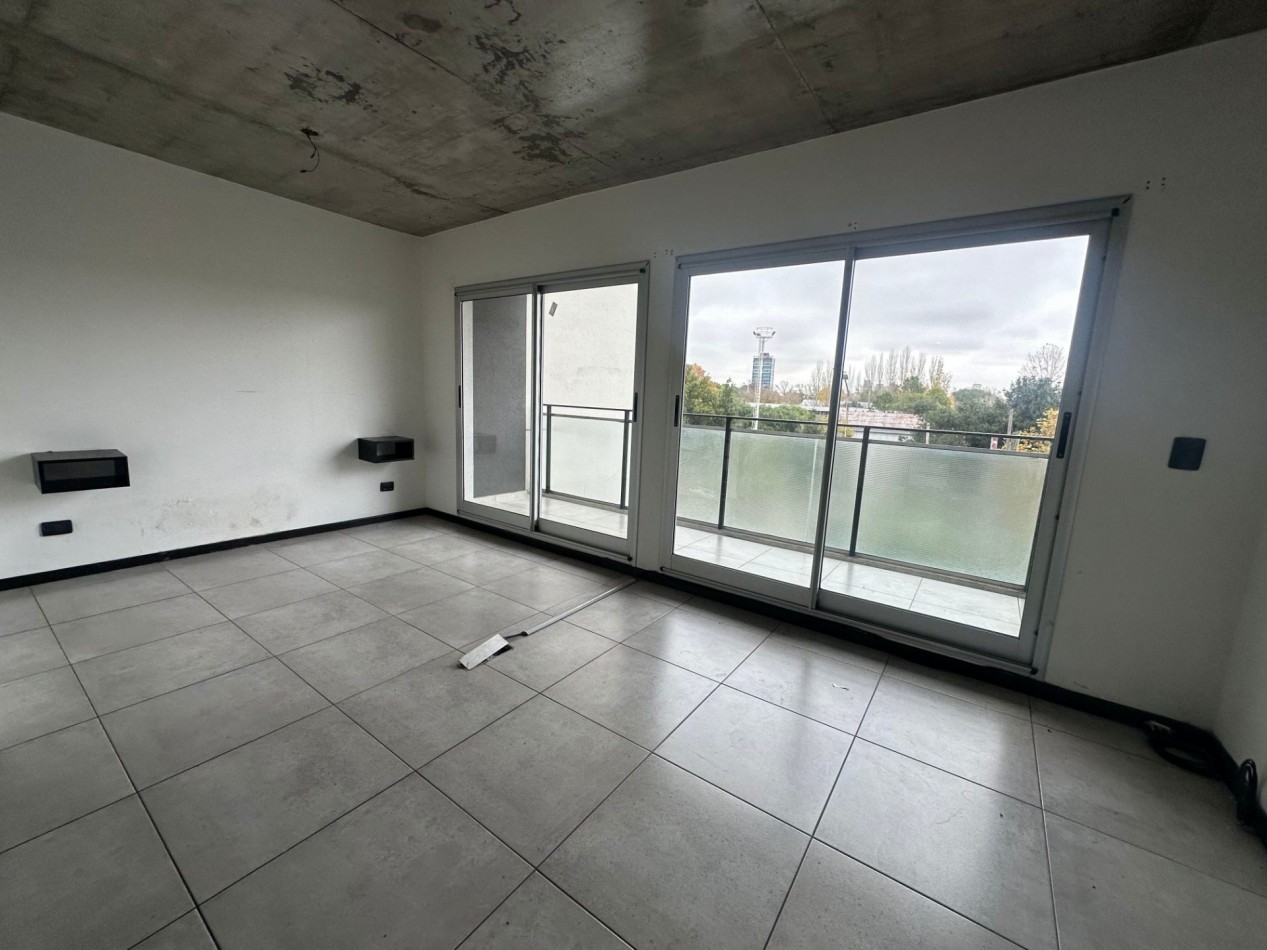 ALQUILER MONOAMBIENTE  PISO 2 CON COCHERA REMEDIOS DE ESCALADA