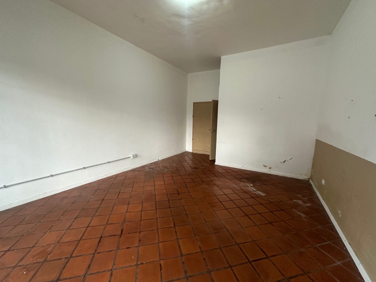 LOCAL COMERCIAL EN ZONA ESTRATEGICA DE BANFIELD