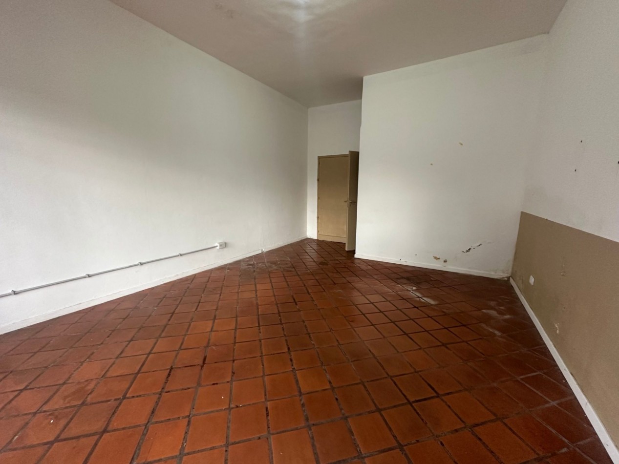 LOCAL COMERCIAL EN ZONA ESTRATEGICA DE BANFIELD
