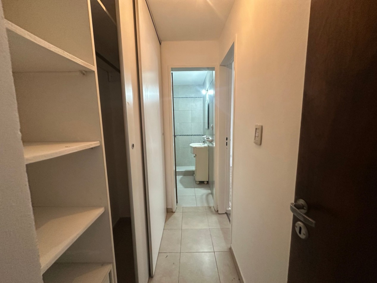 Moderno departamento de 2 amb con cochera sin expensas en Lanus