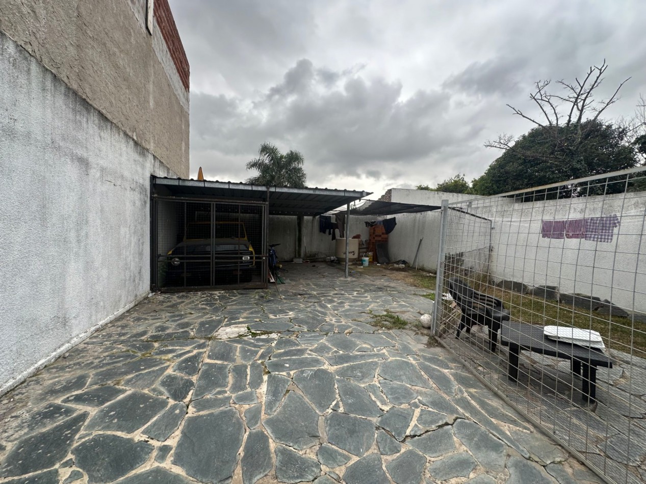 Moderno departamento de 2 amb con cochera sin expensas en Lanus