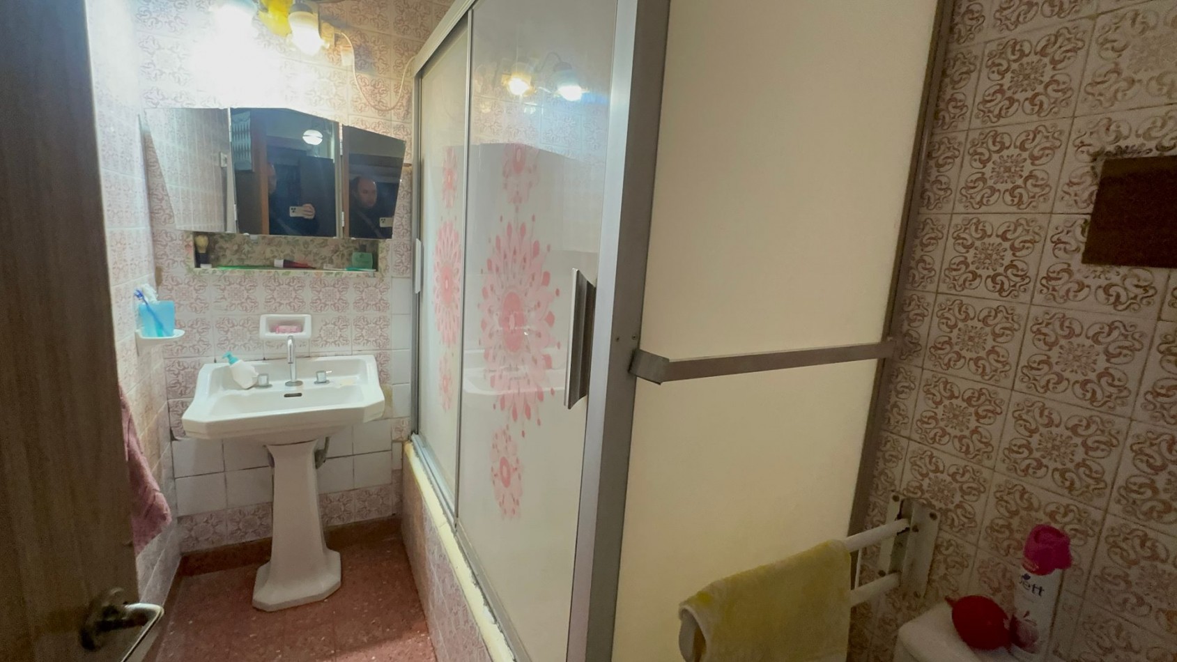 CASA A RECICLAR O A DEMOLER - LOTE DE 541 M² EN ZONA RESIDENCIAL DE BANFIELD