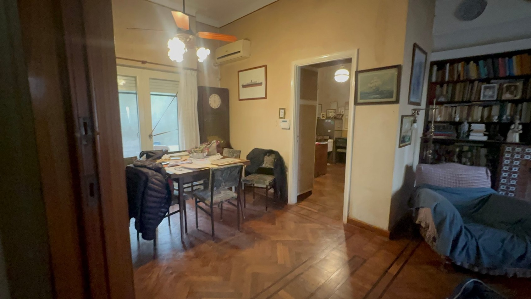 CASA A RECICLAR O A DEMOLER - LOTE DE 541 M² EN ZONA RESIDENCIAL DE BANFIELD