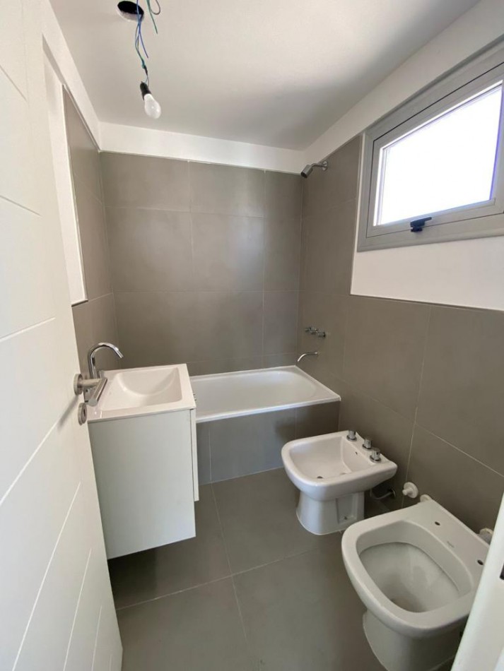 HERMOSO DEPTO 3 AMBIENTES C/COCHERA LORIA 576 PISO 19 LOMITAS