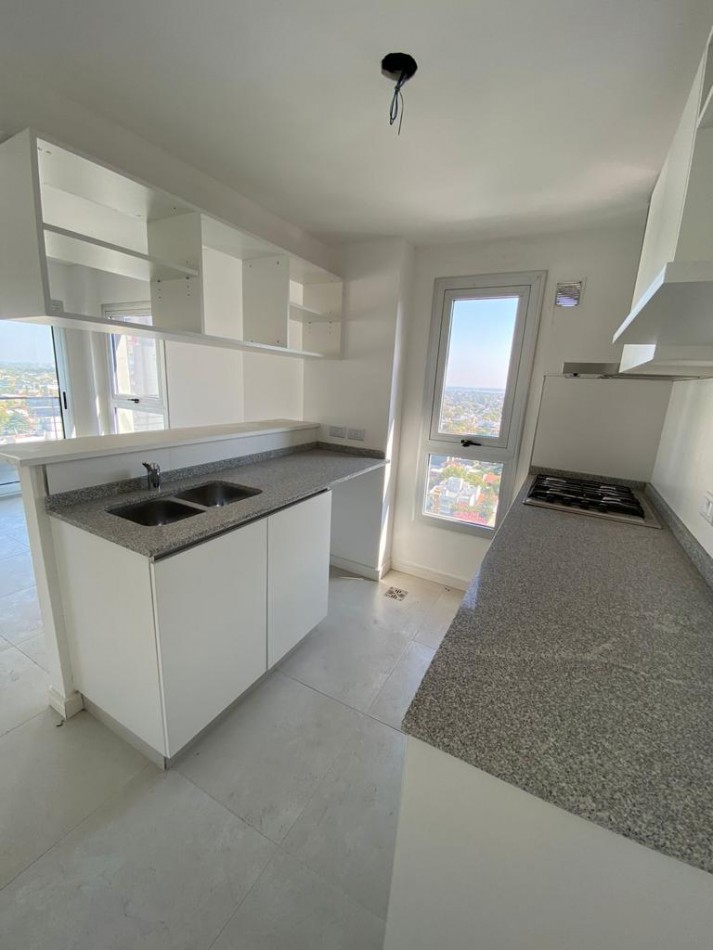HERMOSO DEPTO 3 AMBIENTES C/COCHERA LORIA 576 PISO 19 LOMITAS