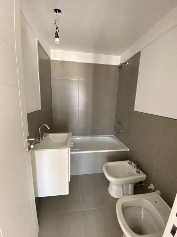 HERMOSO DEPTO 3 AMBIENTES C/COCHERA LORIA 576 PISO 19 LOMITAS