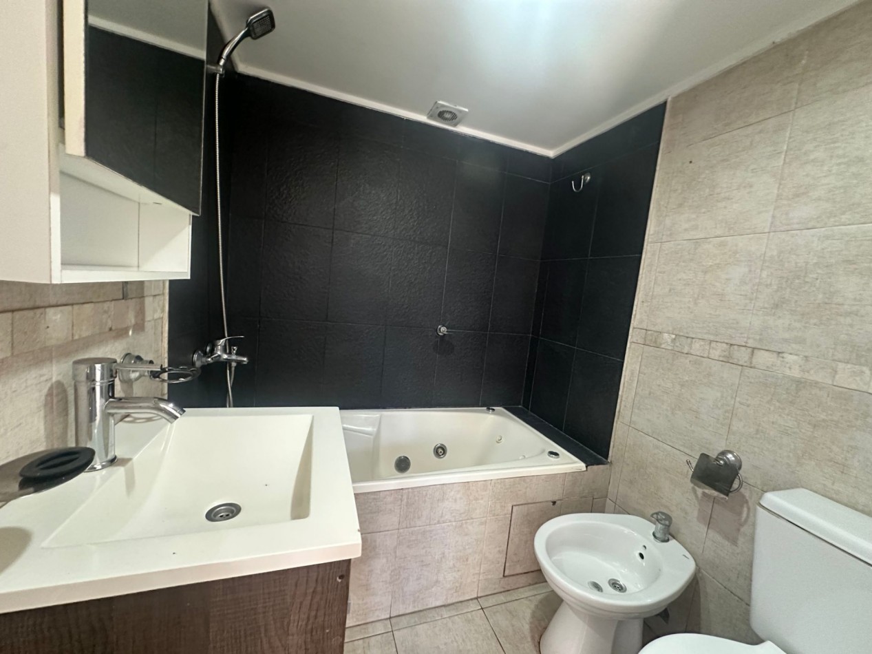 ALQUILER DEPARTAMENTO 2 AMB PB CON COCHERA Y TERRAZA PROPIA