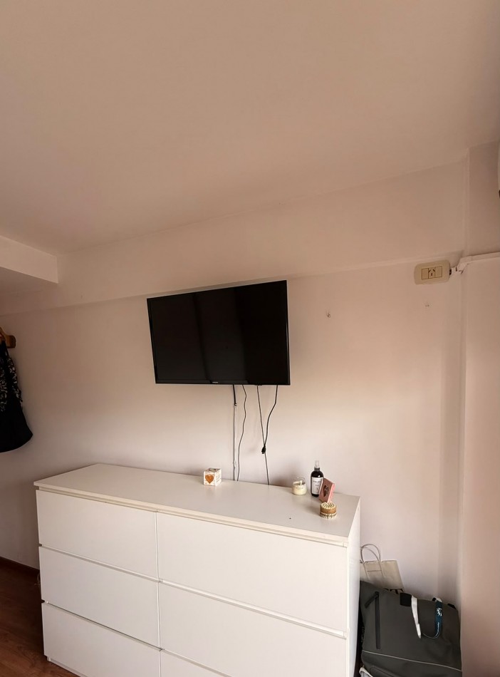 Departamento 2 Ambientes al Frente con Cochera - Baño en Suite y Toilette - Rivera 648, Piso 3