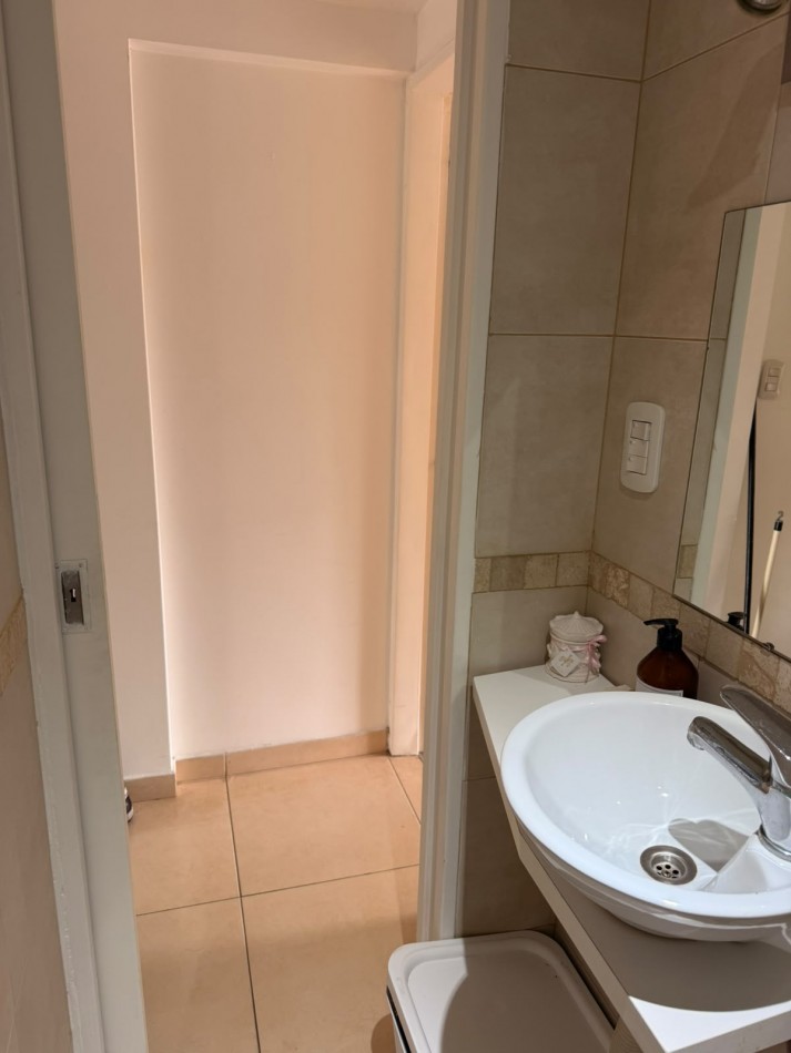 Departamento 2 Ambientes al Frente con Cochera - Baño en Suite y Toilette - Rivera 648, Piso 3