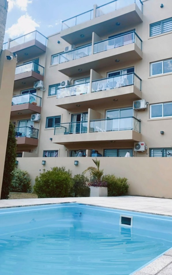 Departamento 2 Ambientes al Frente con Cochera - Baño en Suite y Toilette - Rivera 648, Piso 3