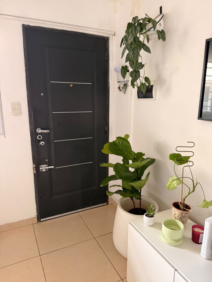 Departamento 2 Ambientes al Frente con Cochera - Baño en Suite y Toilette - Rivera 648, Piso 3