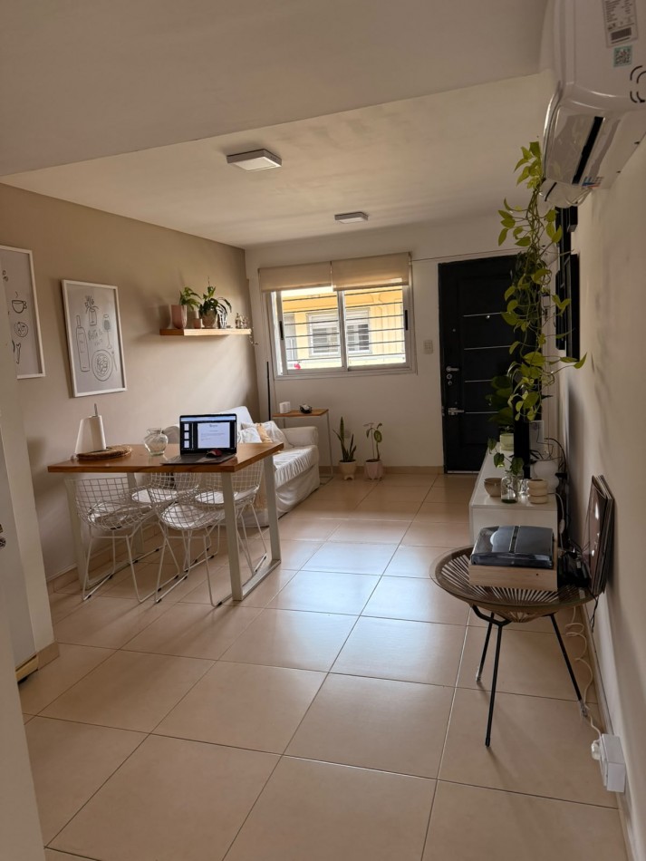 Departamento 2 Ambientes al Frente con Cochera - Baño en Suite y Toilette - Rivera 648, Piso 3