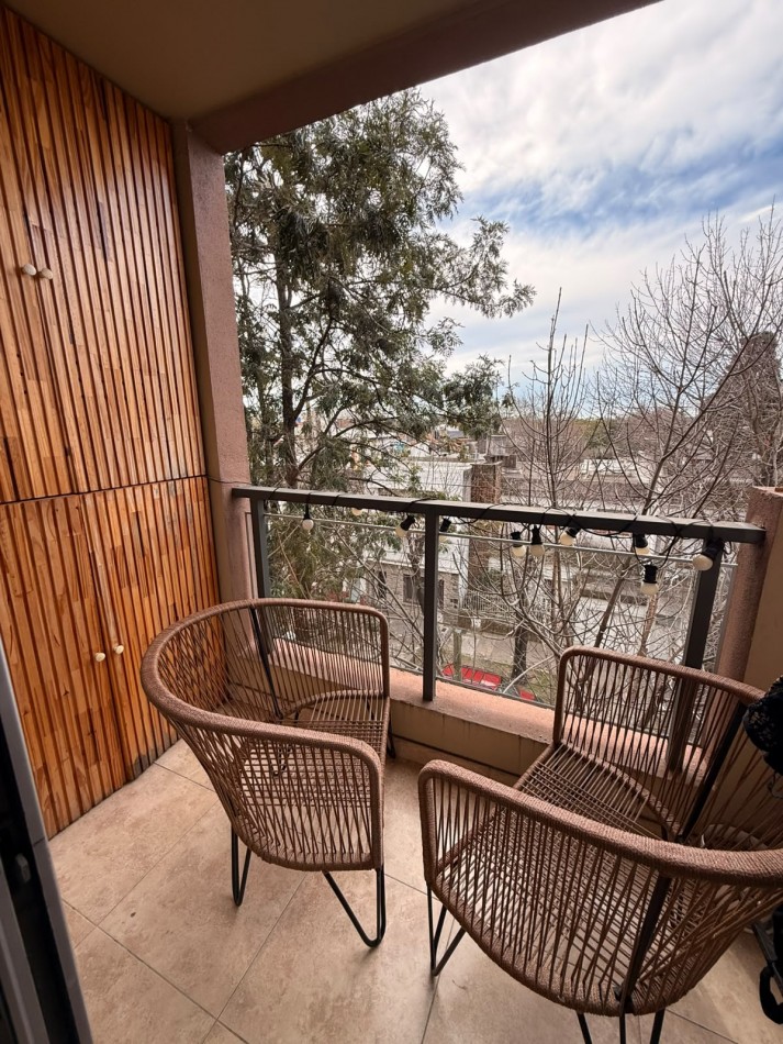 Departamento 2 Ambientes al Frente con Cochera - Baño en Suite y Toilette - Rivera 648, Piso 3
