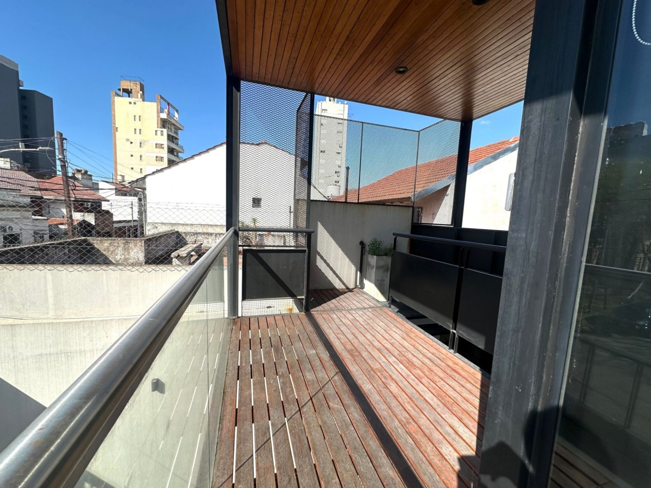 ALQUILER R. DE ESCALADA- 3 AMBIENTES MODERNO CON 2 COCHERAS - SIN EXPENSAS