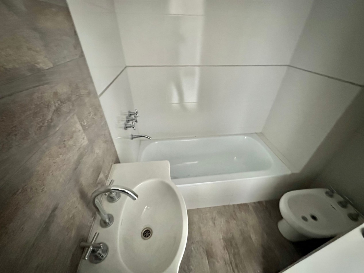 ALQUILER | MODERNO DEPARTAMENTO DE 2 AMBIENTES PISO 10 CON BALCON Y AMENITIES - REMEDIOS DE ESCALADA