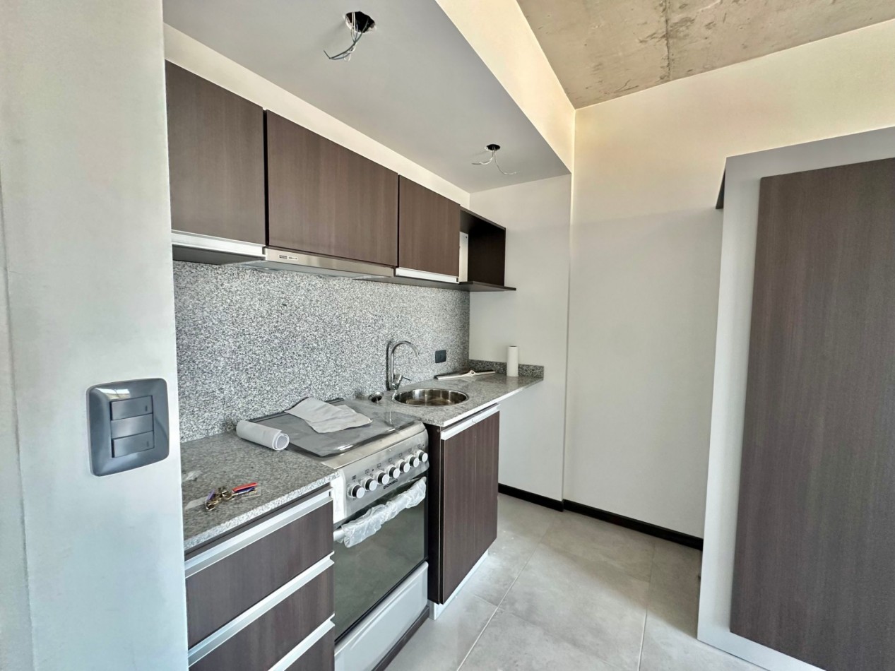 ALQUILER | MODERNO DEPARTAMENTO DE 2 AMBIENTES PISO 10 CON BALCON Y AMENITIES - REMEDIOS DE ESCALADA