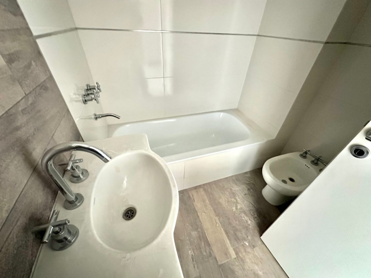 ALQUILER | MODERNO DEPARTAMENTO DE 2 AMBIENTES PISO 11 CON BALCON Y AMENITIES - REMEDIOS DE ESCALADA