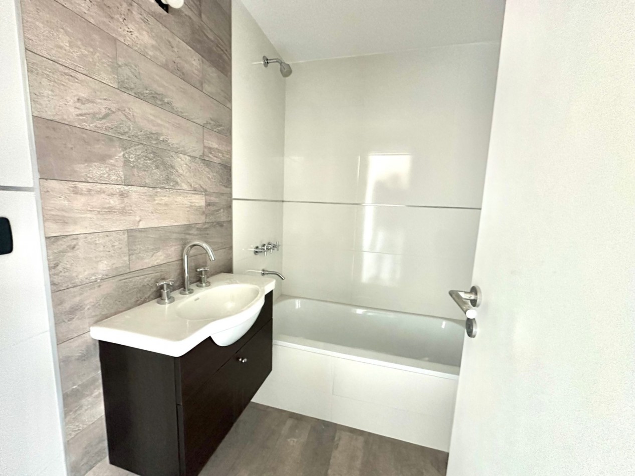 ALQUILER | MODERNO DEPARTAMENTO DE 2 AMBIENTES PISO 11 CON BALCON Y AMENITIES - REMEDIOS DE ESCALADA