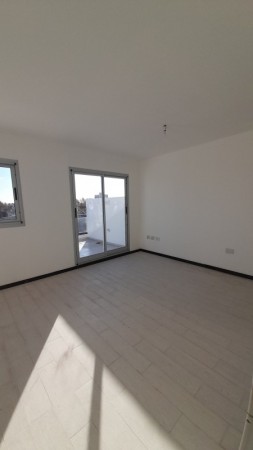 2 ambientes en dos plantas/ Con terraza,Balcon y cochera