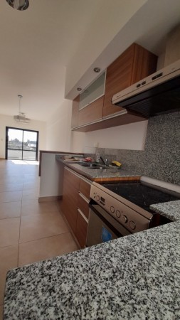 Departamento 2 amb con cochera EXCELENTE estado