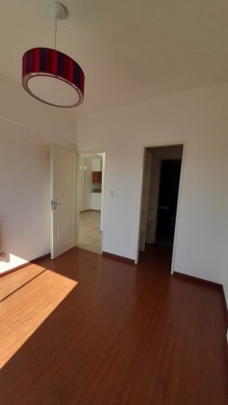 Departamento 2 amb con cochera EXCELENTE estado