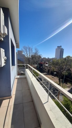 Departamento 2 amb con cochera EXCELENTE estado