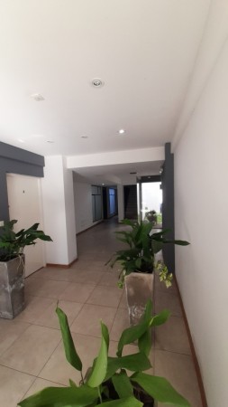 Departamento 2 amb con cochera EXCELENTE estado