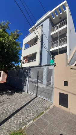 Departamento 2 amb con cochera EXCELENTE estado