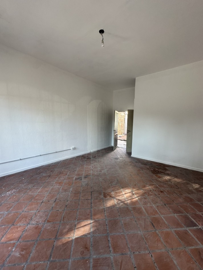 LOCAL COMERCIAL EN ZONA ESTRATEGICA DE BANFIELD