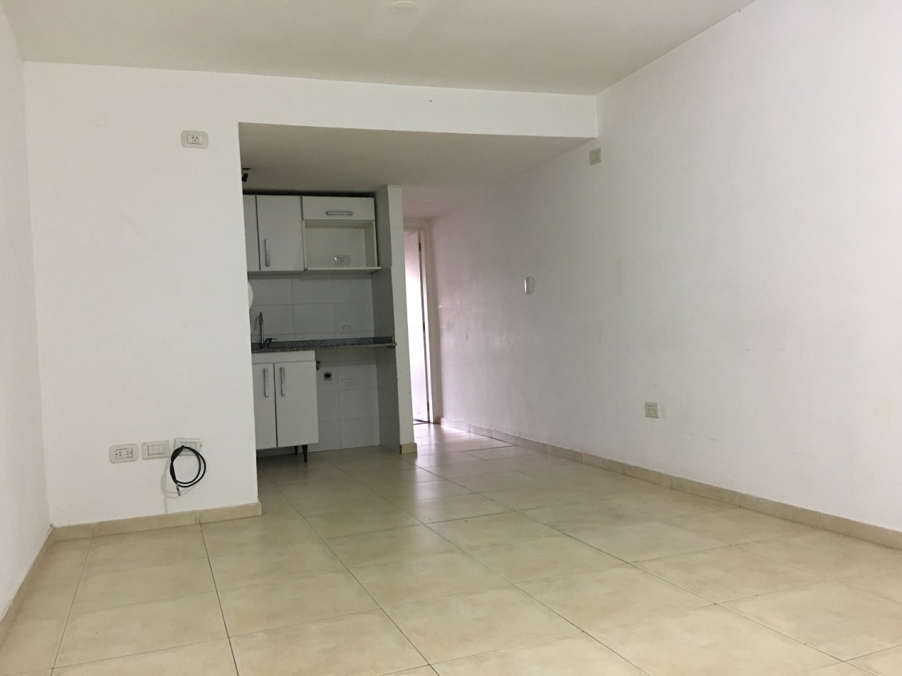 RETASADO !! VENTA HERMOSO DPTO 2 AMB CON COCHERA
