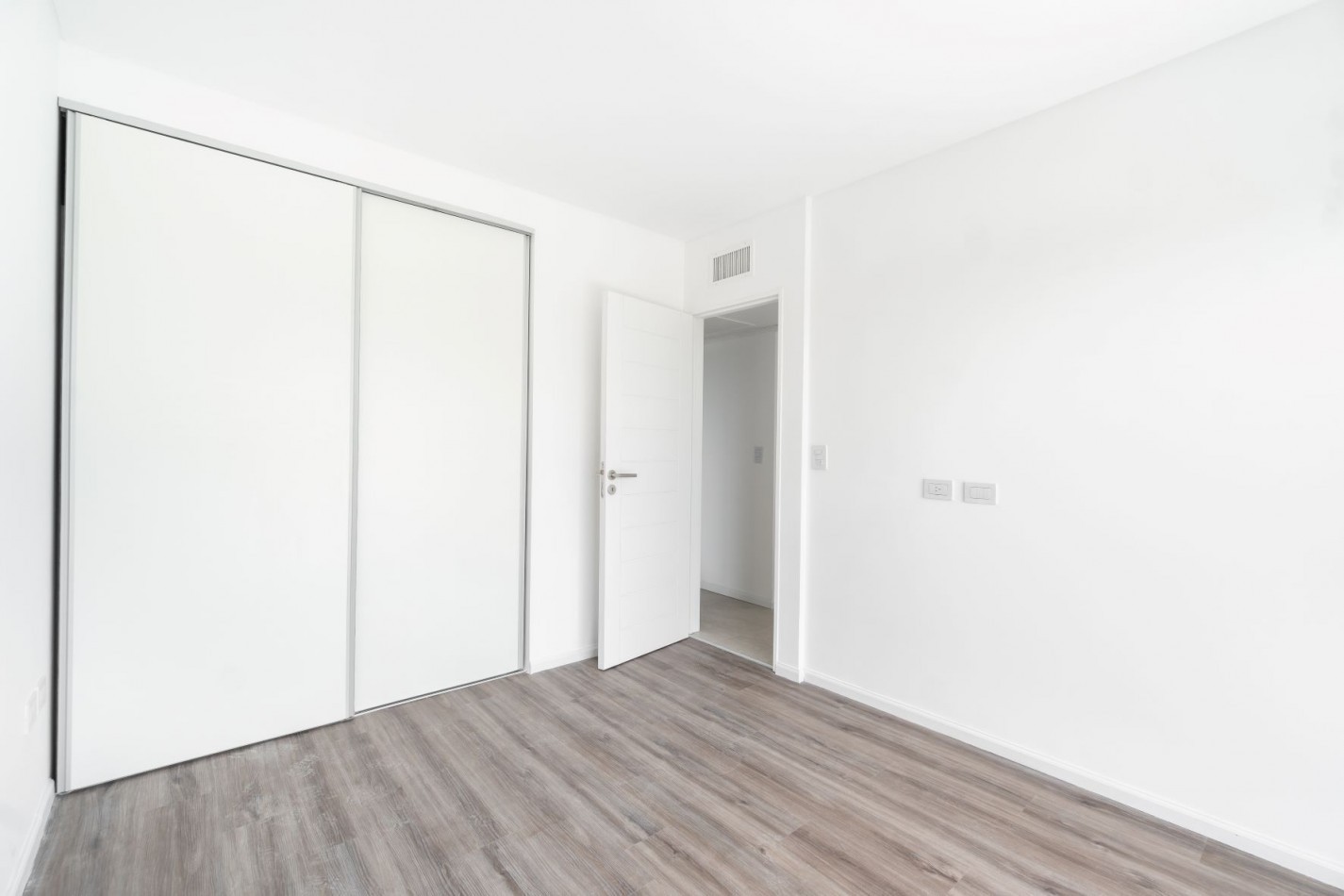 Hermoso departamento a estrenar de 3 ambientes con cochera