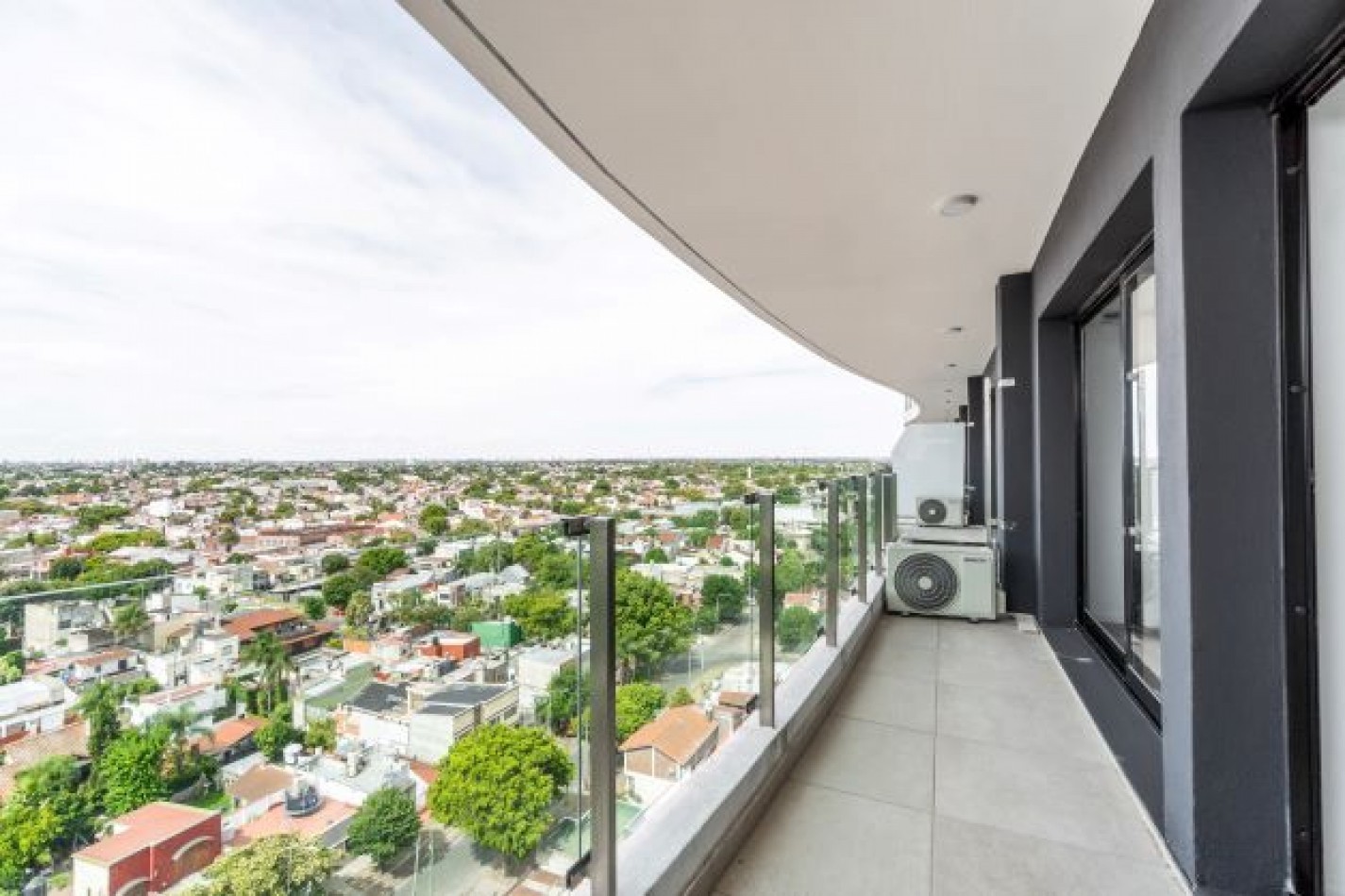 OPORTUNIDAD REBAJADO ULTIMO PRECIO Amplio departamento 2 ambientes PREMIUM/ con dos baños/a estrenar.