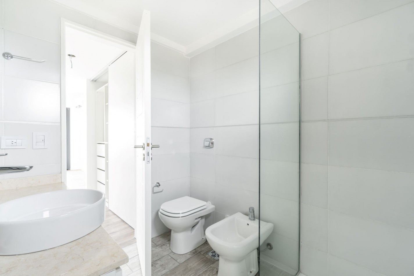OPORTUNIDAD REBAJADO ULTIMO PRECIO Amplio departamento 2 ambientes PREMIUM/ con dos baños/a estrenar.
