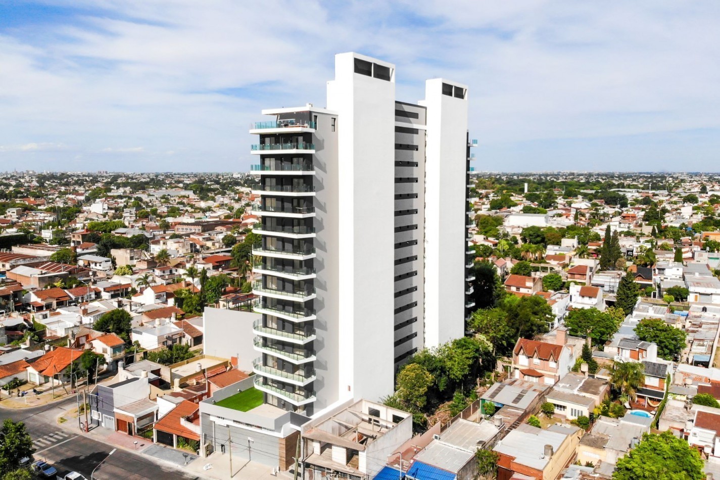 Hermoso departamento de 2 ambientes CON COCHERA